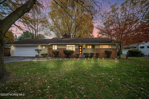 Photo of 2026 Pautucket Road, Toledo, OH 43615 (MLS # 10001125)