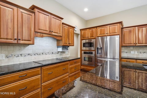Tiny photo for 4068 Deer Ravine Court, Maumee, OH 43537 (MLS # 10013525)
