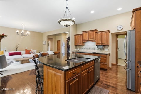 Tiny photo for 4068 Deer Ravine Court, Maumee, OH 43537 (MLS # 10013525)