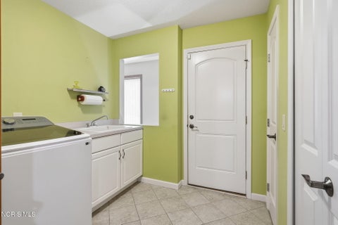 Tiny photo for 4068 Deer Ravine Court, Maumee, OH 43537 (MLS # 10013525)