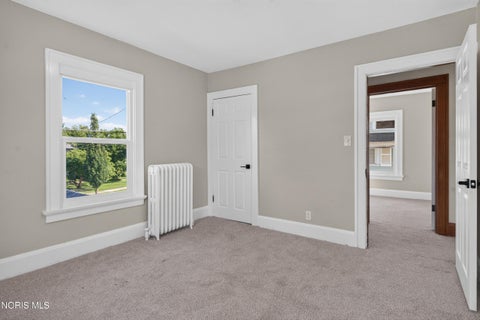 Tiny photo for 147 Eagle Point Road, Rossford, OH 43460 (MLS # 10013891)