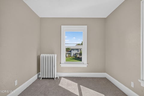 Tiny photo for 147 Eagle Point Road, Rossford, OH 43460 (MLS # 10013891)
