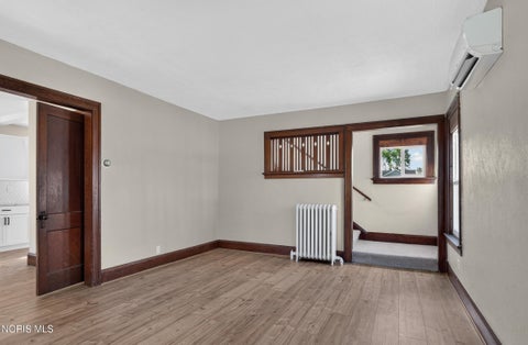 Tiny photo for 147 Eagle Point Road, Rossford, OH 43460 (MLS # 10013891)