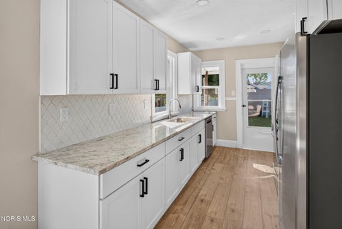 Tiny photo for 147 Eagle Point Road, Rossford, OH 43460 (MLS # 10013891)