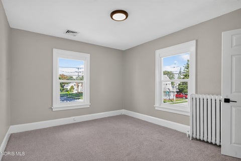 Tiny photo for 147 Eagle Point Road, Rossford, OH 43460 (MLS # 10013891)