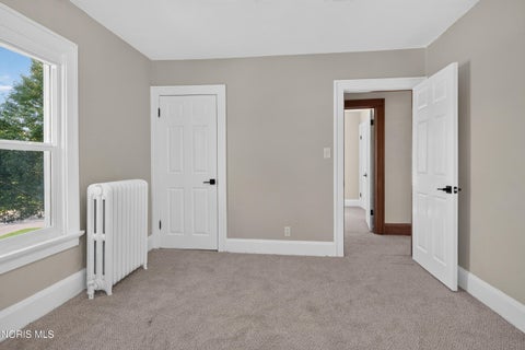 Tiny photo for 147 Eagle Point Road, Rossford, OH 43460 (MLS # 10013891)