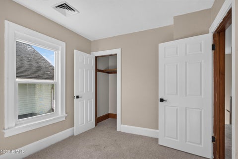 Tiny photo for 147 Eagle Point Road, Rossford, OH 43460 (MLS # 10013891)