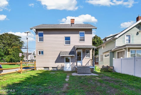 Tiny photo for 147 Eagle Point Road, Rossford, OH 43460 (MLS # 10013891)