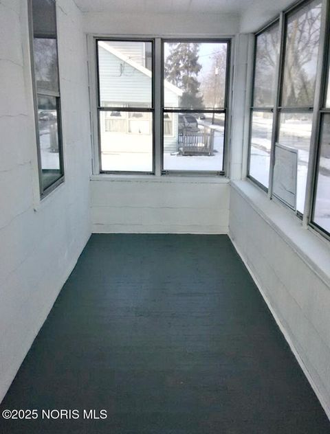 Tiny photo for 125 Bacon Street, Rossford, OH 43460 (MLS # 10002149)