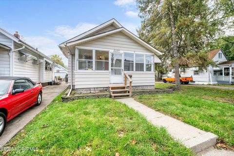 Tiny photo for 1747 Duncan Road, Toledo, OH 43613 (MLS # 10000593)