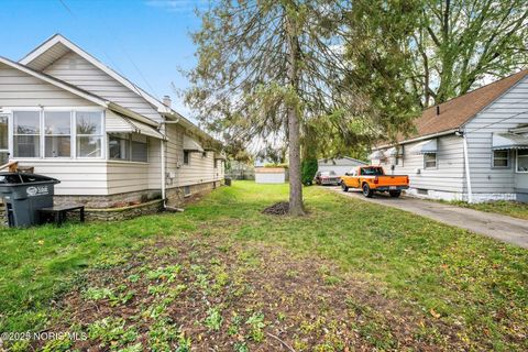 Tiny photo for 1747 Duncan Road, Toledo, OH 43613 (MLS # 10000593)