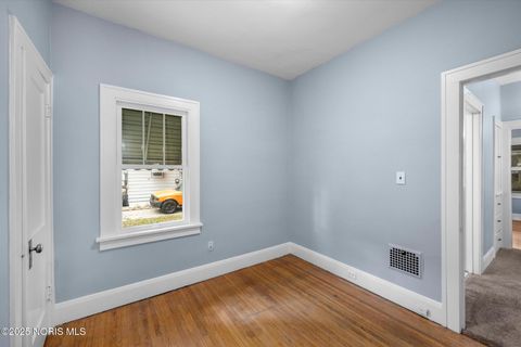 Tiny photo for 1747 Duncan Road, Toledo, OH 43613 (MLS # 10000593)