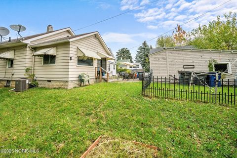 Tiny photo for 1747 Duncan Road, Toledo, OH 43613 (MLS # 10000593)