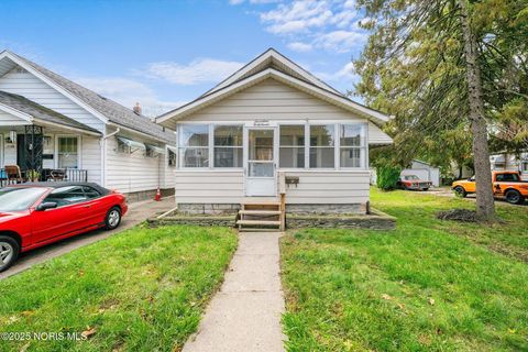 Tiny photo for 1747 Duncan Road, Toledo, OH 43613 (MLS # 10000593)