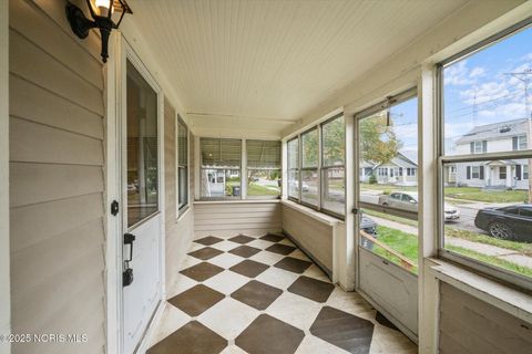 Tiny photo for 1747 Duncan Road, Toledo, OH 43613 (MLS # 10000593)