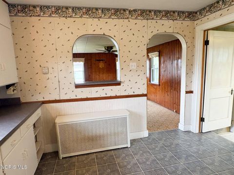 Tiny photo for 405 West Avenue, Curtice, OH 43412 (MLS # 10009002)