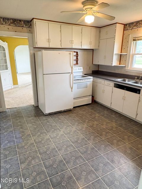 Tiny photo for 405 West Avenue, Curtice, OH 43412 (MLS # 10009002)