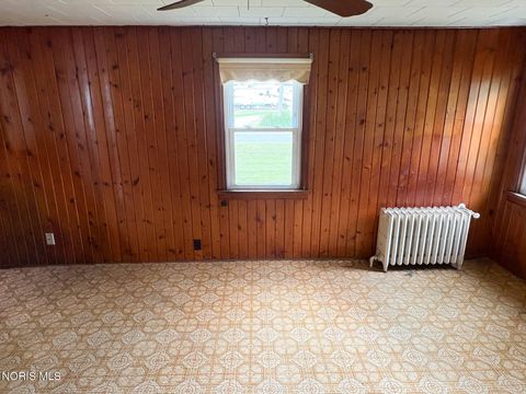 Tiny photo for 405 West Avenue, Curtice, OH 43412 (MLS # 10009002)