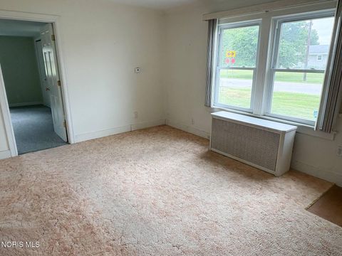 Tiny photo for 405 West Avenue, Curtice, OH 43412 (MLS # 10009002)