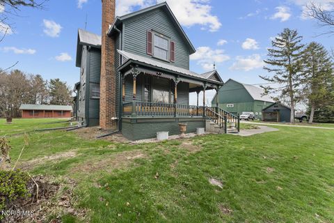 Photo of 5668 Ayers Road, Walbridge, OH 43465 (MLS # 10005741)