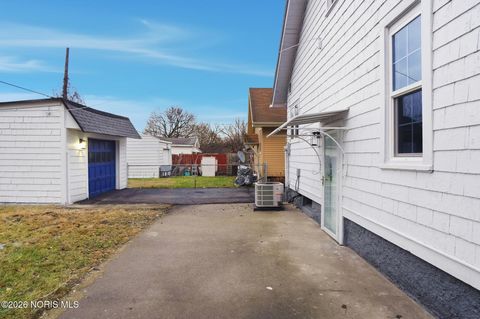 Tiny photo for 1844 Berkshire Place, Toledo, OH 43613 (MLS # 10003005)