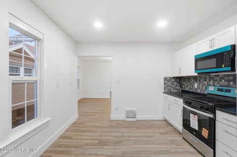 Tiny photo for 1844 Berkshire Place, Toledo, OH 43613 (MLS # 10003005)