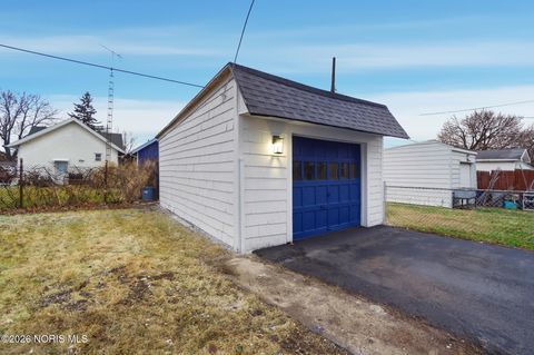 Tiny photo for 1844 Berkshire Place, Toledo, OH 43613 (MLS # 10003005)