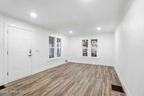 Tiny photo for 1844 Berkshire Place, Toledo, OH 43613 (MLS # 10003005)