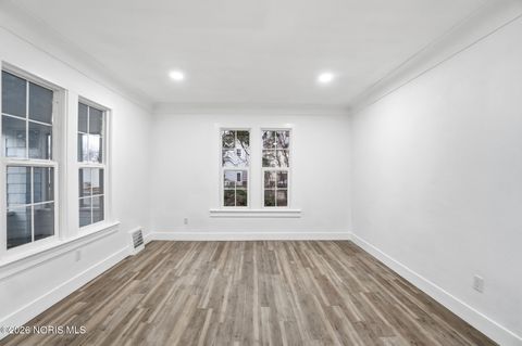 Tiny photo for 1844 Berkshire Place, Toledo, OH 43613 (MLS # 10003005)