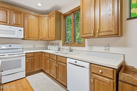 Tiny photo for 15940 Forest Lane, Findlay, OH 45840 (MLS # 10010245)