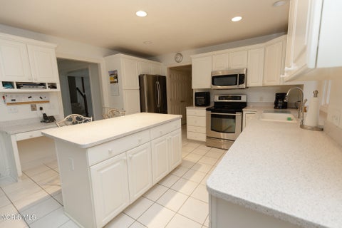 Tiny photo for 2342 Birch Run Court, Sylvania, OH 43560 (MLS # 10013047)