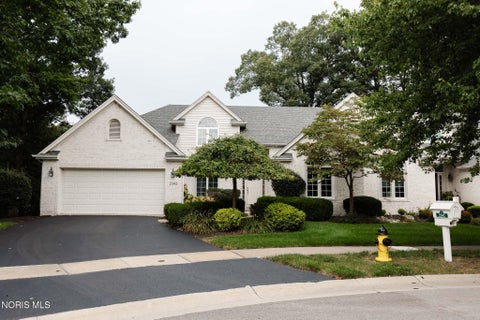 Photo of 2342 Birch Run Court, Sylvania, OH 43560 (MLS # 10013047)