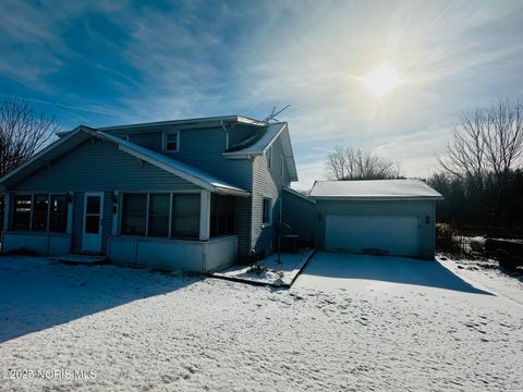 Tiny photo for 20711 Ohio 613, Fostoria, OH 44830 (MLS # 10002396)