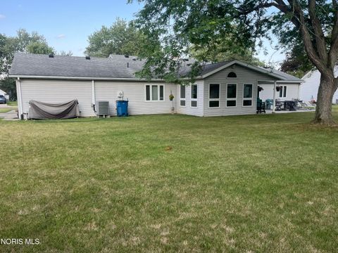 Tiny photo for 207 Illinois Drive, Bryan, OH 43506 (MLS # 10010870)