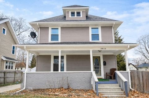 Photo of 3843 Hoiles Avenue, Toledo, OH 43612 (MLS # 10002629)