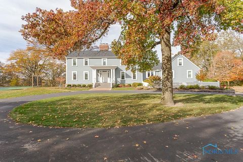 Photo of 25101 W River Road Rd, Perrysburg, OH 43551 (MLS # 6122647) Photo of 25101 W River Road Rd, Perrysburg, OH 43551 (MLS # 6122647)
