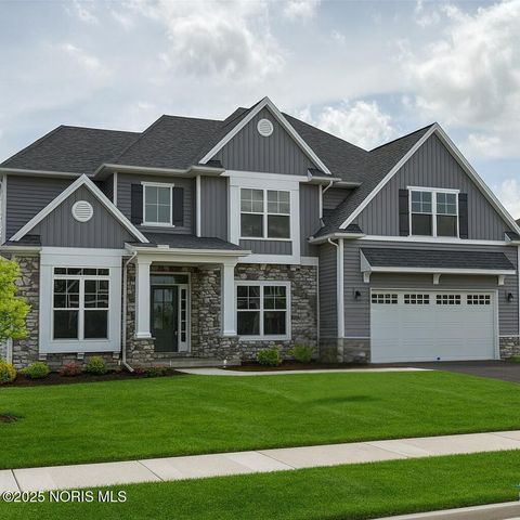 Photo of 14 Hawthorne Crossing Xing, Perrysburg, OH 43551 (MLS # 6131926)