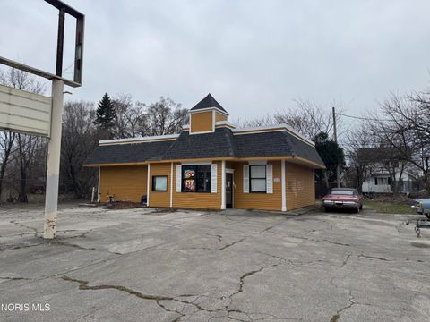 Photo of 3407 Stickney Avenue, Toledo, OH 43608 (MLS # 10005347)