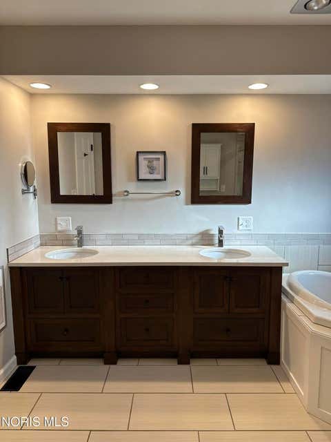Tiny photo for 250 Chestnut Drive, Ottawa, OH 45875 (MLS # 10010900)