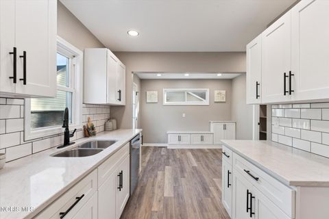 Tiny photo for 3239 N Main Street, Findlay, OH 45840 (MLS # 10005777)