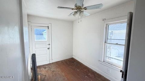 Tiny photo for 1003 Prospect Avenue, Toledo, OH 43606 (MLS # 10004841)