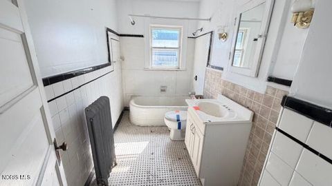 Tiny photo for 1003 Prospect Avenue, Toledo, OH 43606 (MLS # 10004841)