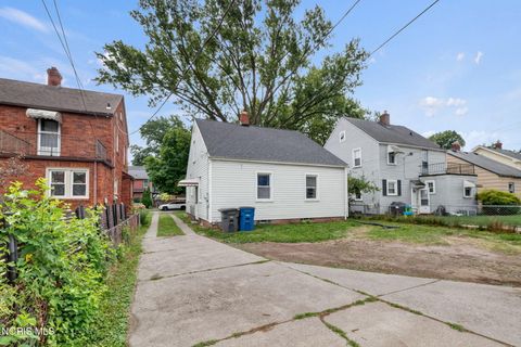Tiny photo for 3747 Rushland Avenue, Toledo, OH 43613 (MLS # 10010894)