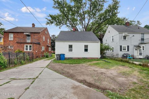 Tiny photo for 3747 Rushland Avenue, Toledo, OH 43613 (MLS # 10010894)