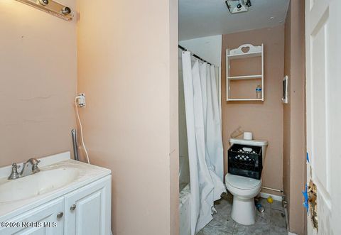 Tiny photo for 346 E Streicher Street, Toledo, OH 43608 (MLS # 10003327)