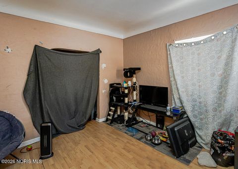 Tiny photo for 346 E Streicher Street, Toledo, OH 43608 (MLS # 10003327)