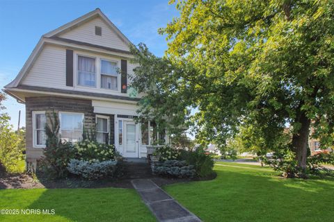 Tiny photo for 229 W 4th Street, Port Clinton, OH 43452 (MLS # 10000248)