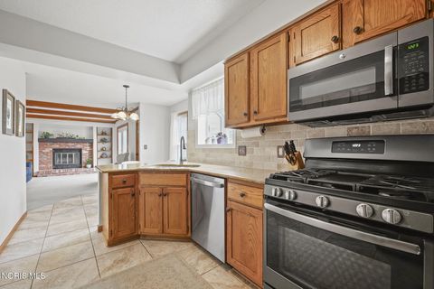 Tiny photo for 575 Rutledge Court, Perrysburg, OH 43551 (MLS # 10005010)