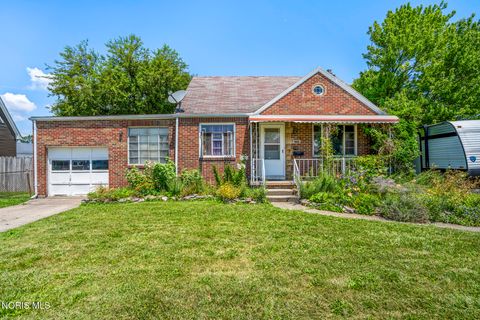 Photo of 2737 109th Street, Toledo, OH 43611 (MLS # 10010111)