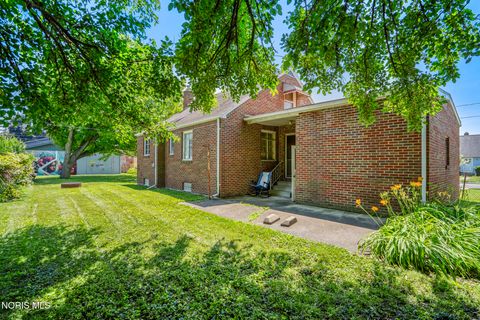 Tiny photo for 2737 109th Street, Toledo, OH 43611 (MLS # 10010111)